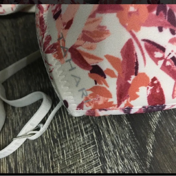 Tahari seamless wireless bra 34B - Picture 3 of 4